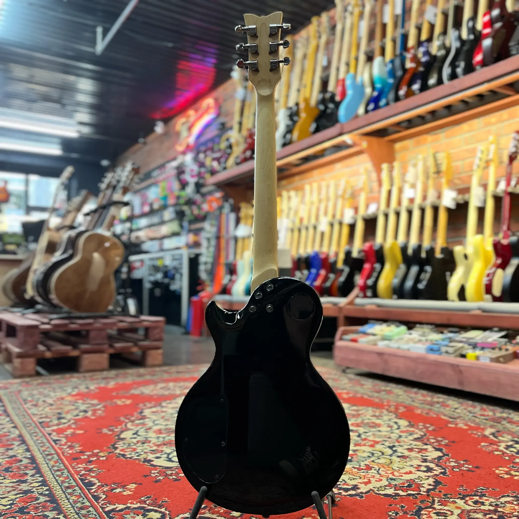 Изображение №6