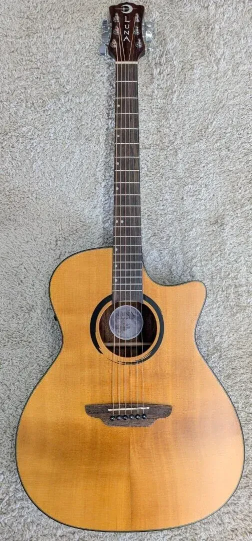 Электроакустическая гитара Luna Guitars WABIEGC WABI SABI Grand Concert Natural