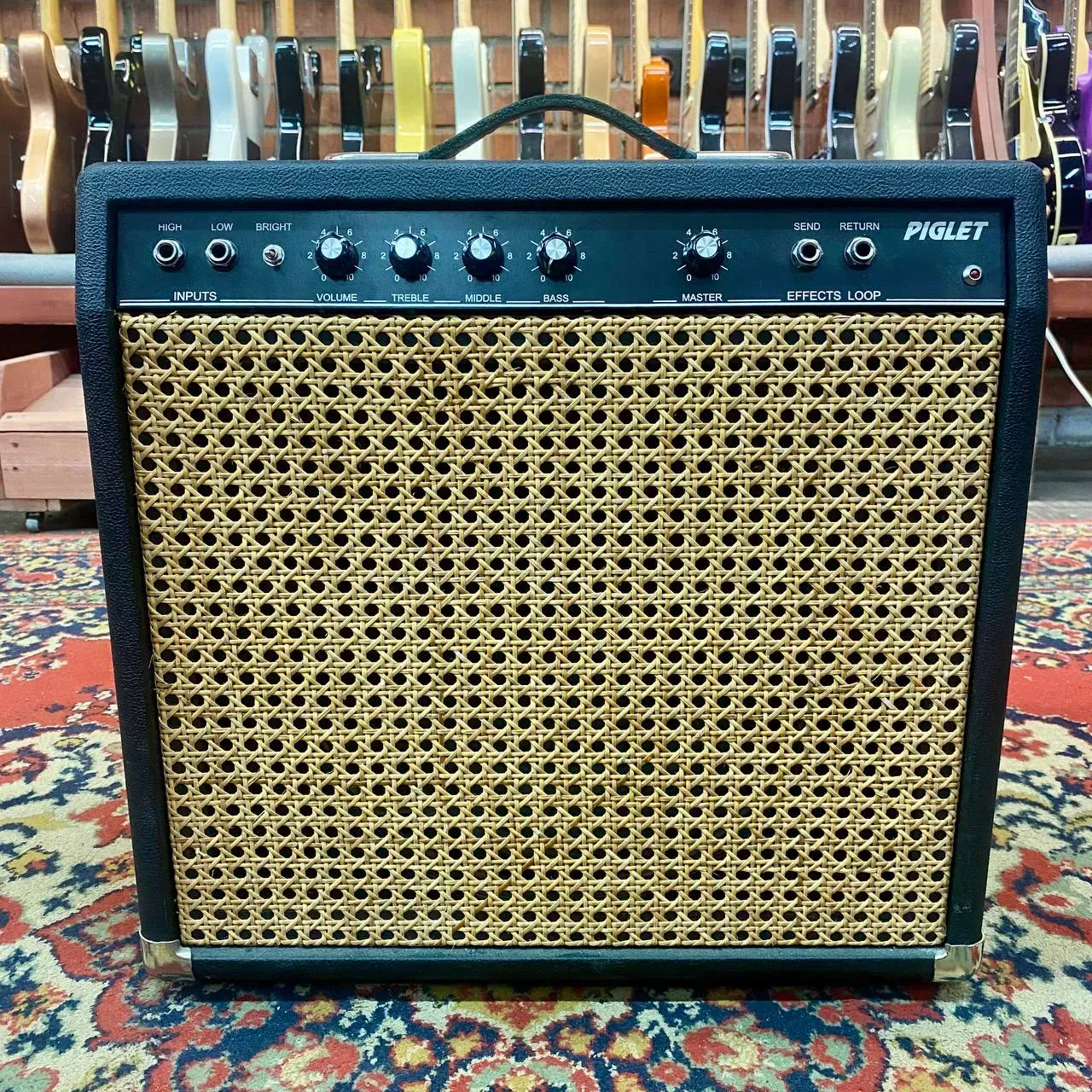 Комбоусилитель для электрогитары Piglet 20WT Russia 2025
