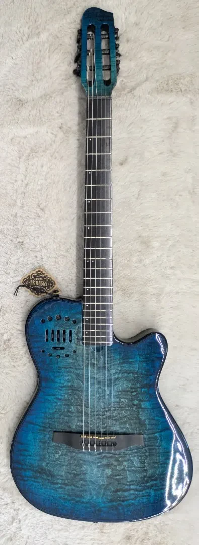 Б/У Электроакустическая гитара Godin Multiac Nylon Deluxe с чехлом