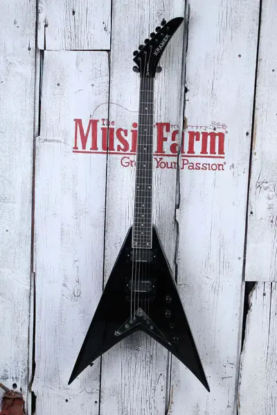 Электрогитара Kramer Dave Mustaine Vanguard Ebony with Hardshell Case