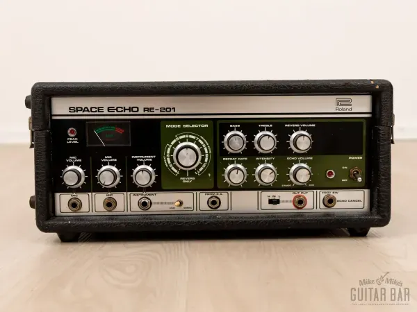 Процессор эффектов Roland Space Echo RE-201 Analog Tape Delay Japan 1970s