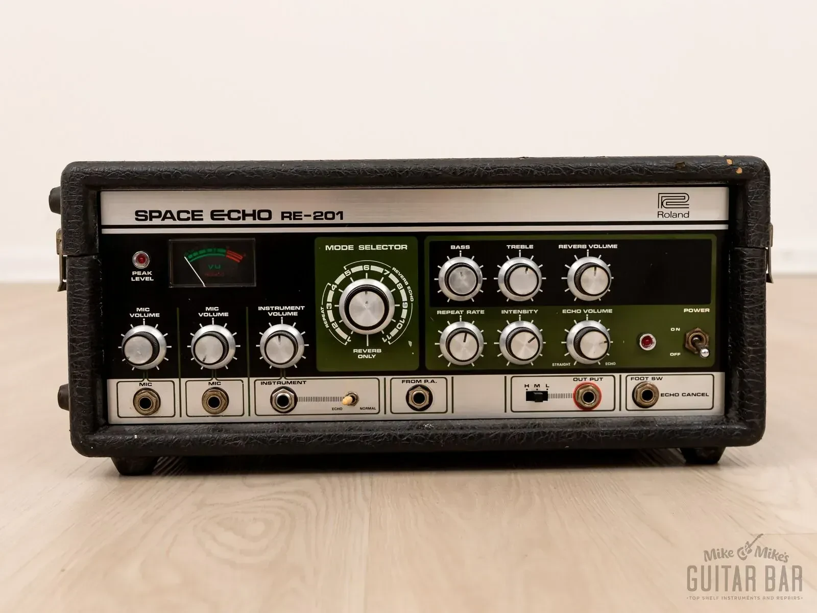 Процессор эффектов Roland Space Echo RE-201 Analog Tape Delay Japan 1970s