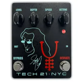 Педаль эффектов для бас-гитары tech21 Geddy Lee Amalgamation Signature Chorus