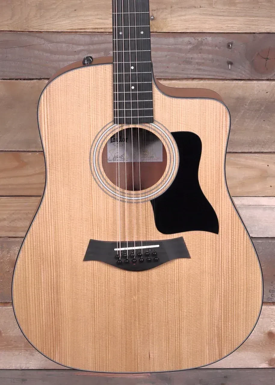 Б/У электроакустическая гитара Taylor 150ce 12-струнная натуральный с чехлом