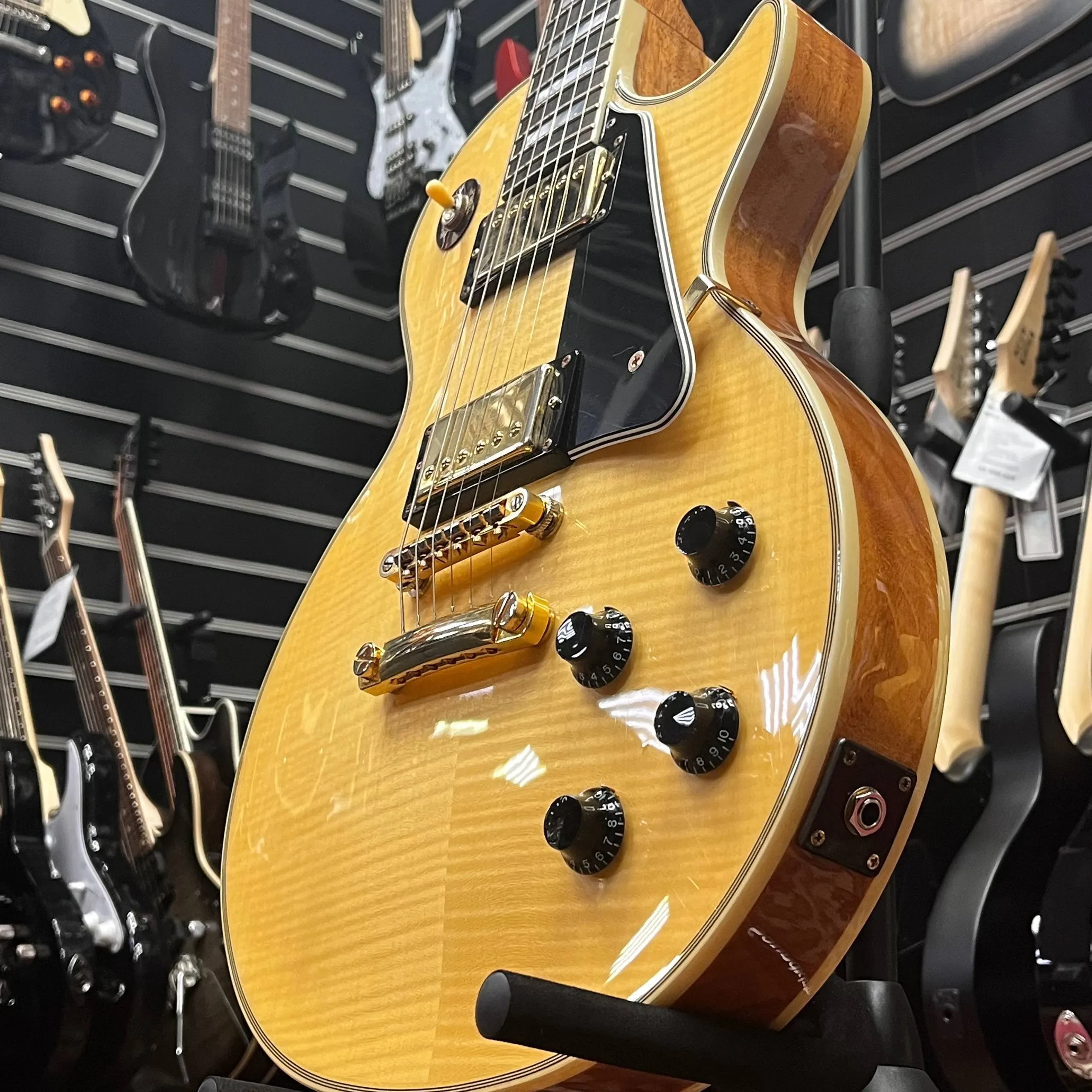 Изображение №5