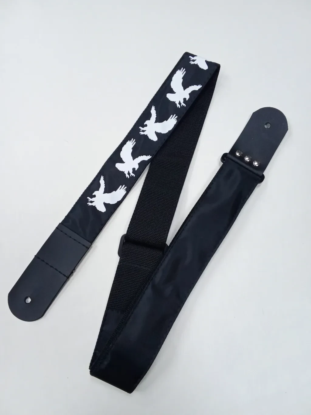 MZ-RG-5-1ApEagleBk Ремень для гитары, черный, аппликация Орел, MEZZO