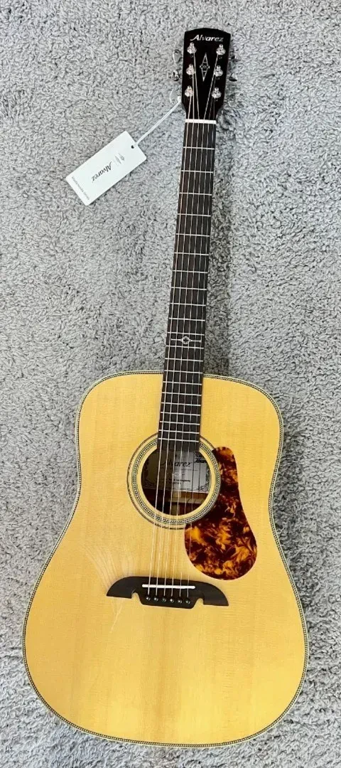 Б/У Акустическая гитара Alvarez Masterworks MD60 Herringbone дредноут, цельнокорпусная с чехлом