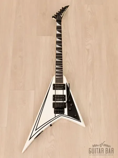 Электрогитара Jackson Stars Randy Rhoads RR-J1 Flying V White Japan 2000 w/ Case