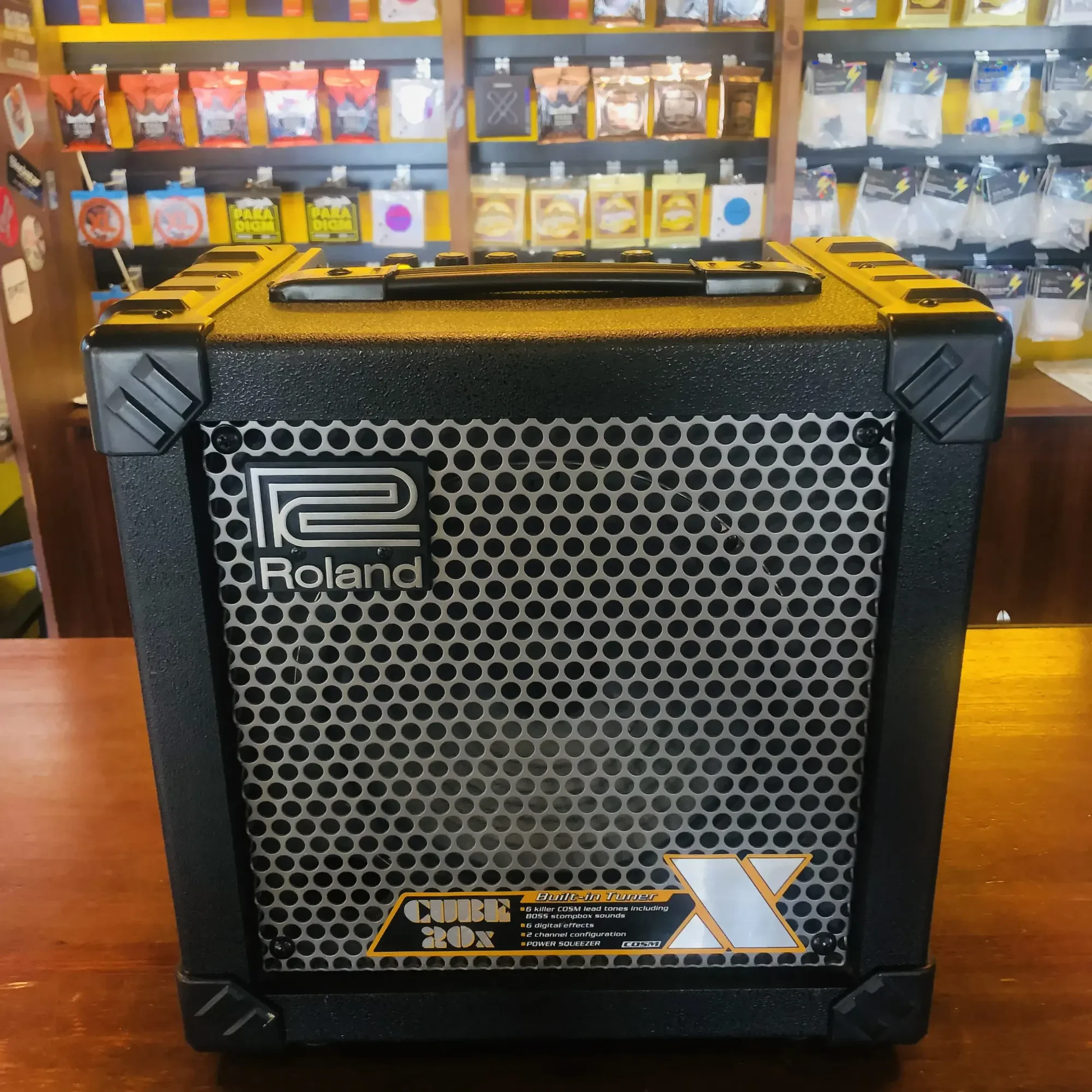 Комбоусилитель для электрогитары Roland Cube 20X China 2015