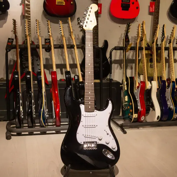 Электрогитара Squier by Fender Stratocaster SSS Black China 2018