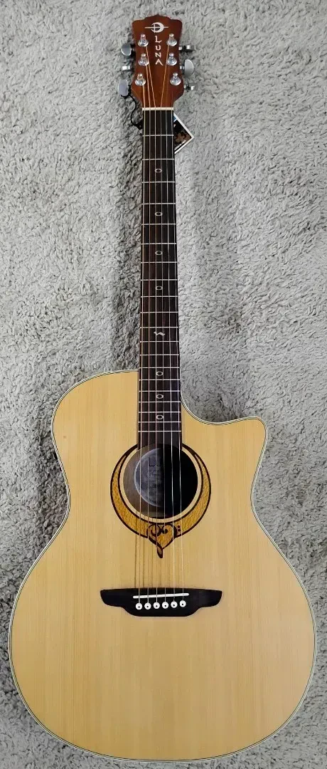 Электроакустическая гитара Luna Guitars SONGGC Heartsong Grand Concert Natural