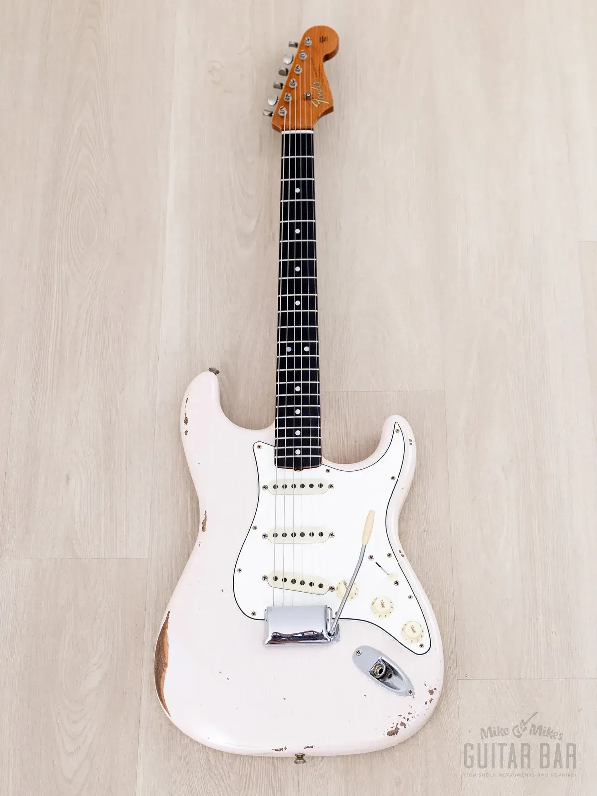Электрогитара Fender Custom Shop Limited Edition 1964 Stratocaster SSS Super Faded Aged Shell Pink w/case USA 2024