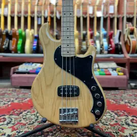 Бас- гитара Fender Dimension Bass H Nat 2010s Mexico