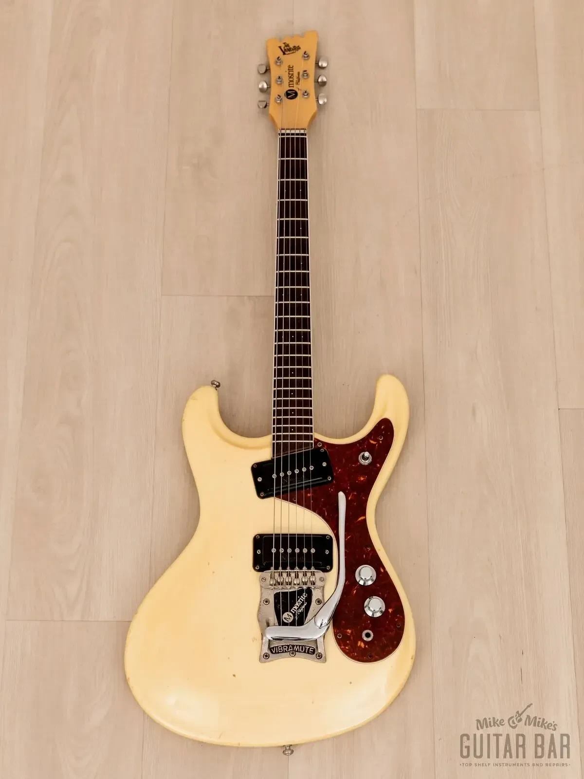 Элеткрогитара Mosrite Ventures Model Super Custom '65 Pearl White Japan 2000s w/Curtis Novak Pickups