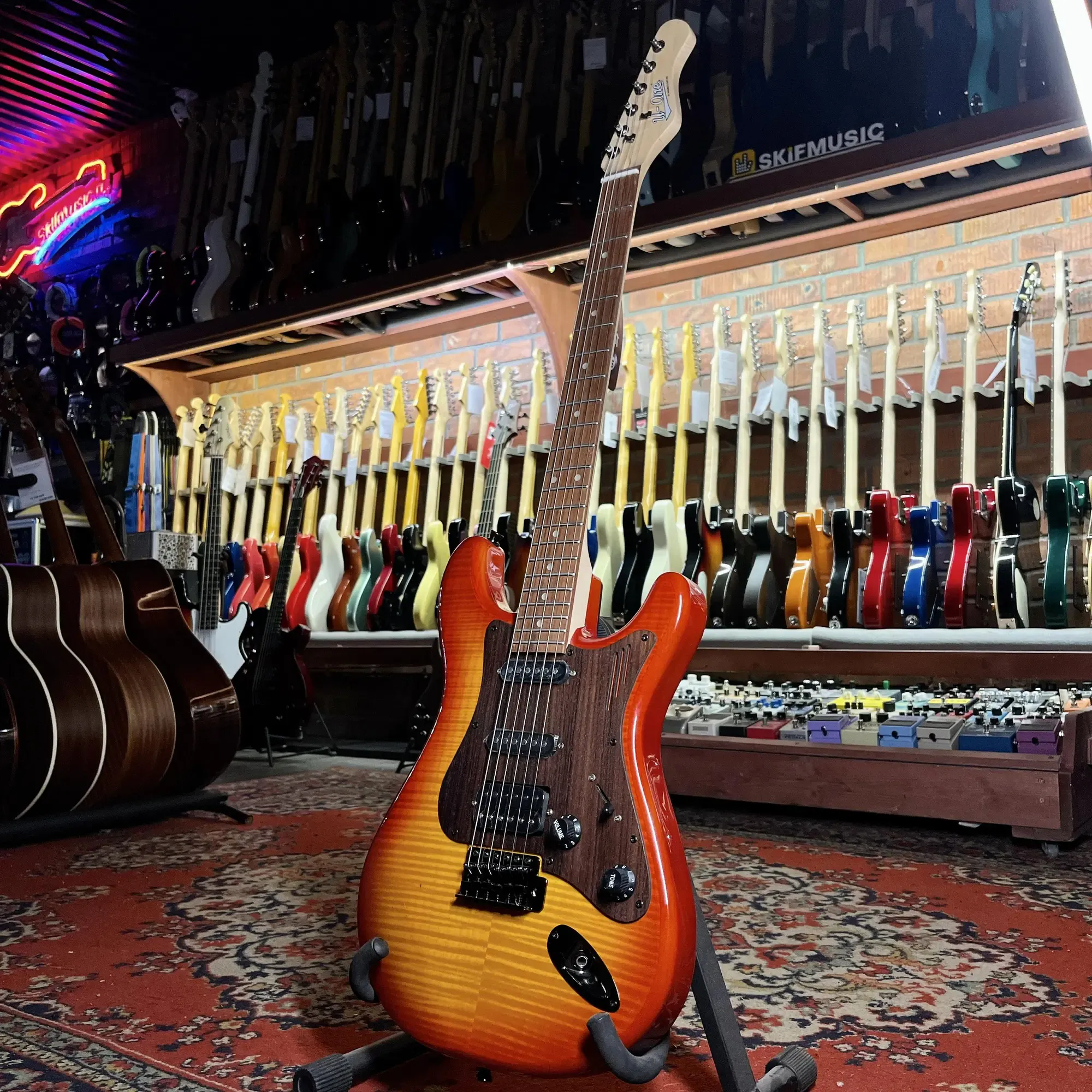 Изображение №6