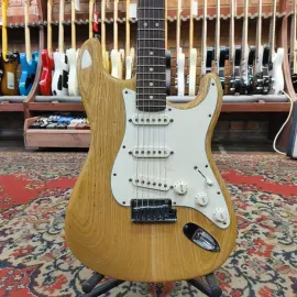 Электрогитара Fender Custom Classic Stratocaster Natural USA 2008 W/CASE