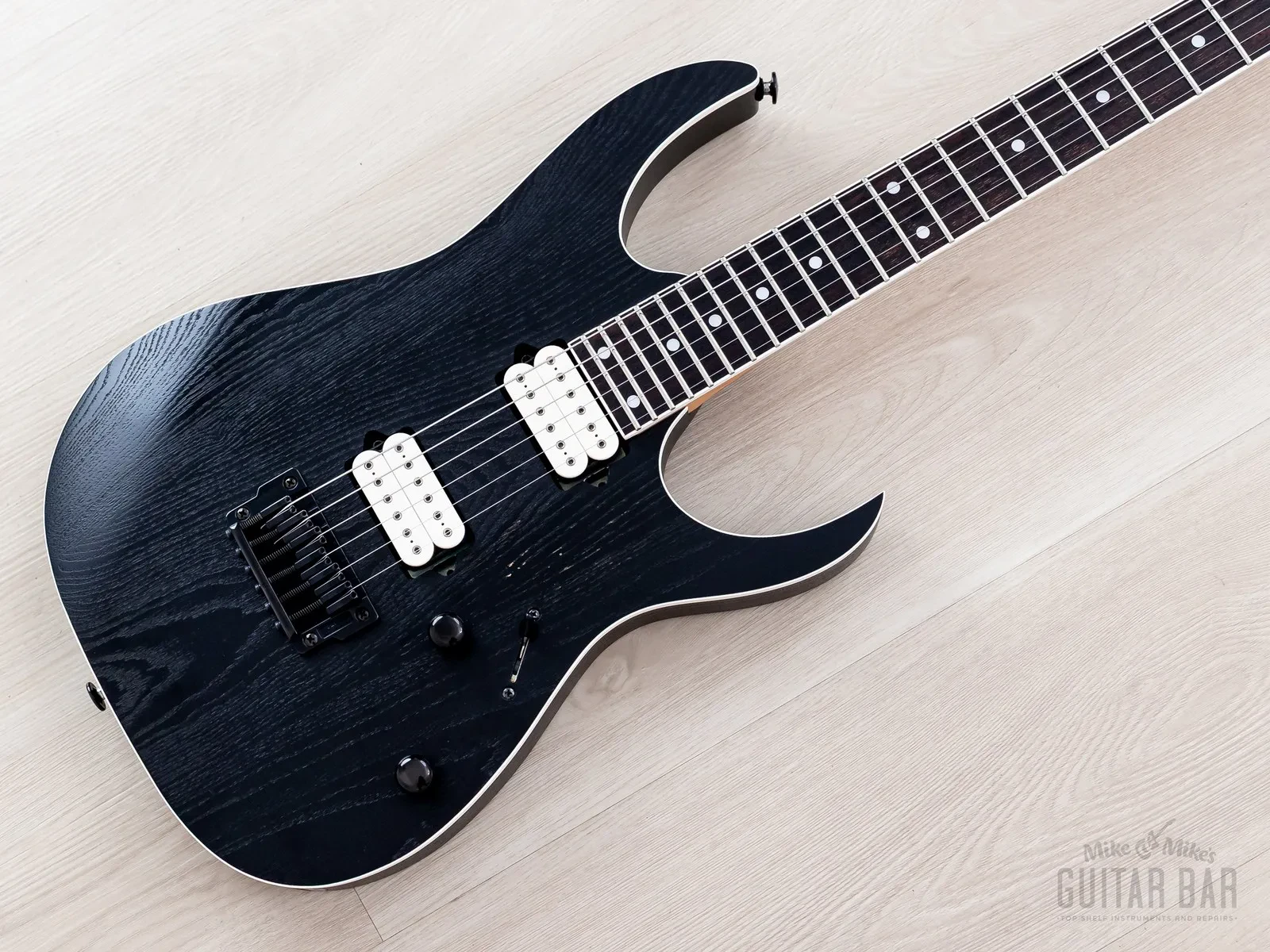Б/У Электрогитара Ibanez Prestige RGR652AHBF-WK Weathered Black (2017) с кейсом