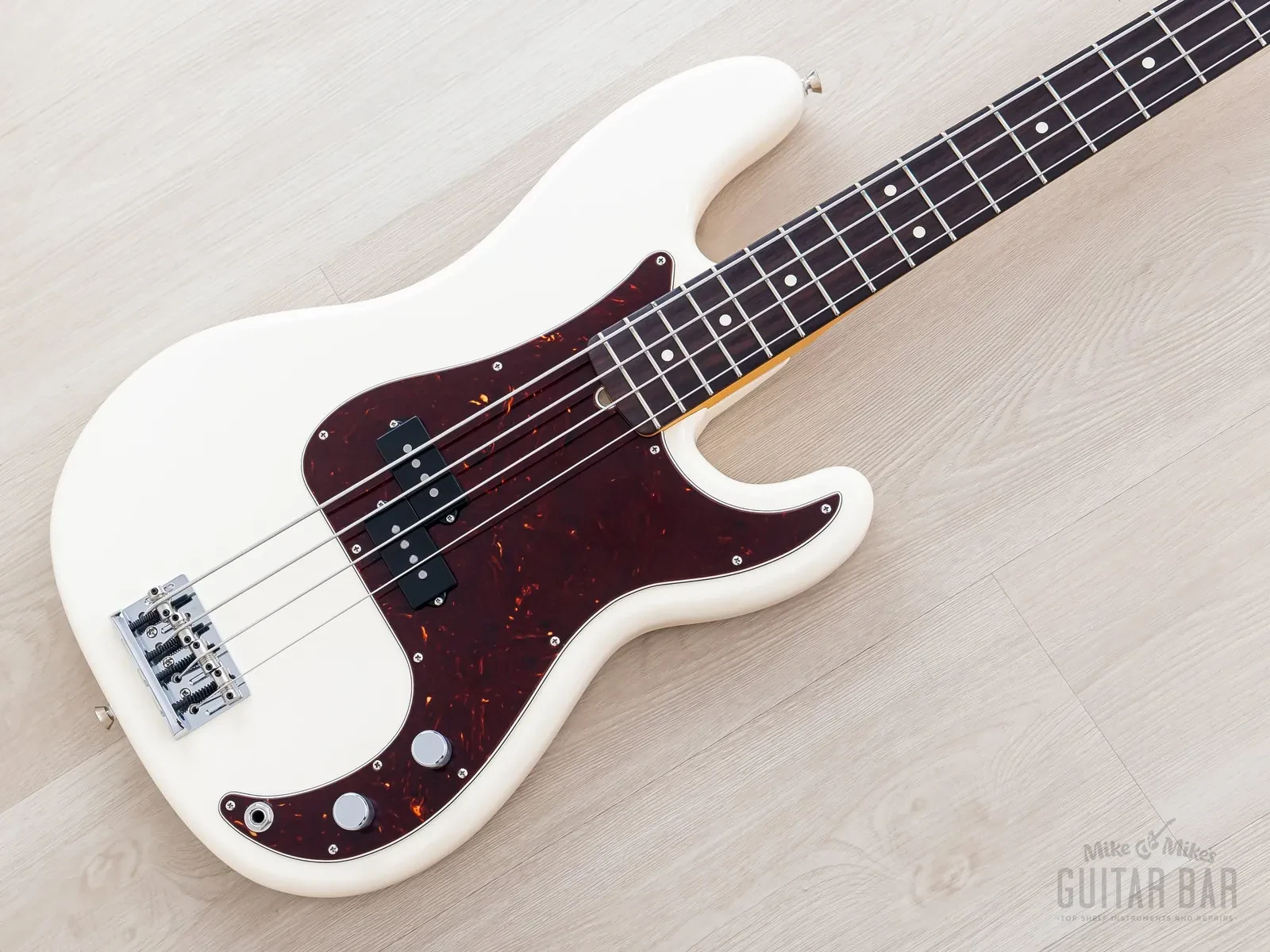 2020 Fender American Professional II Precision Bass Olympic White