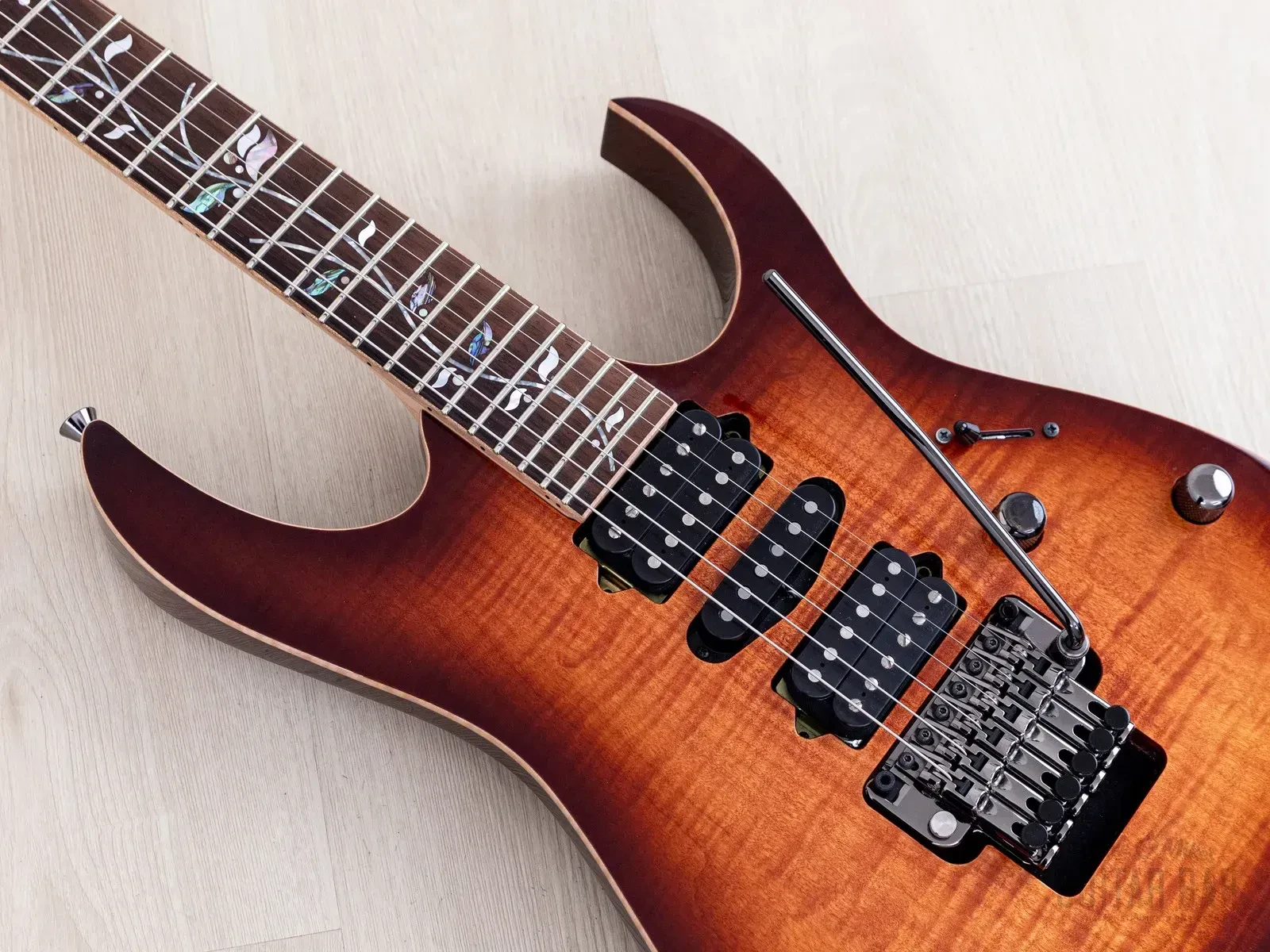 Изображение №6