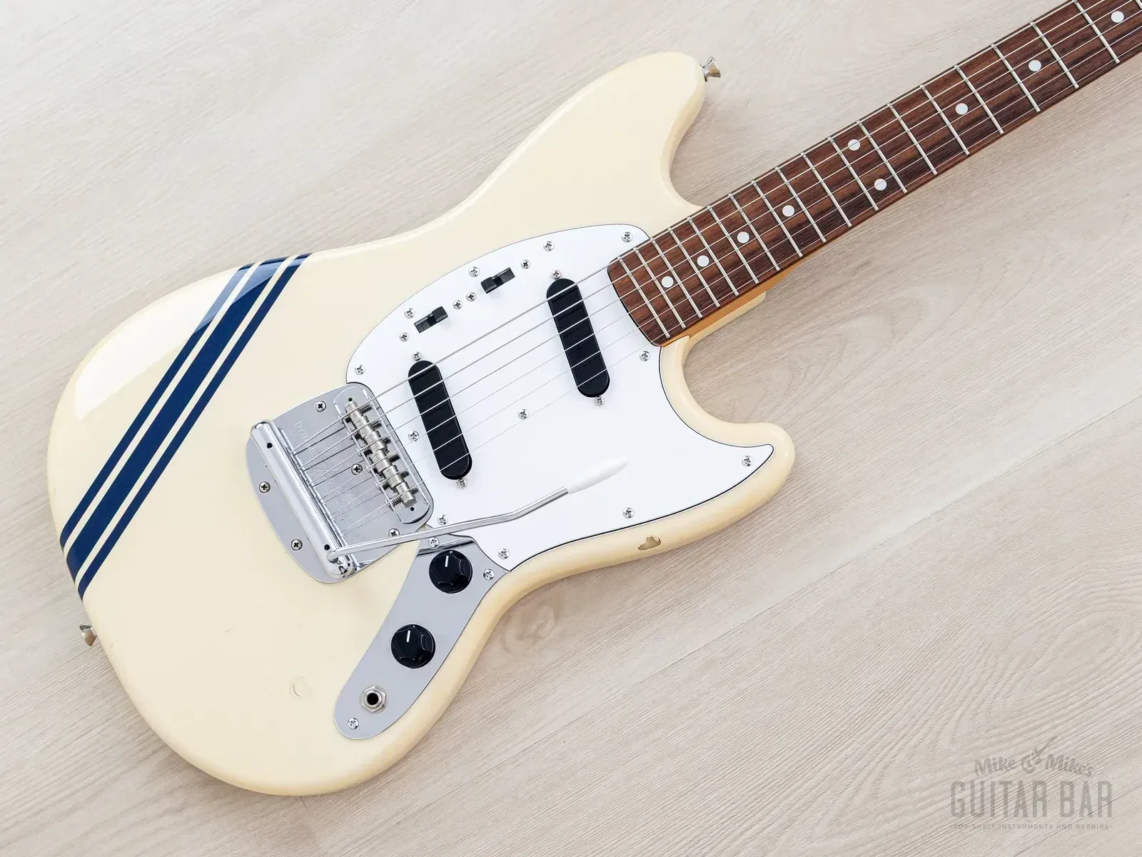 Б/У Электрогитара Fender Competition Mustang '73 Vintage Reissue MG73-CO Япония (MIJ), 2011