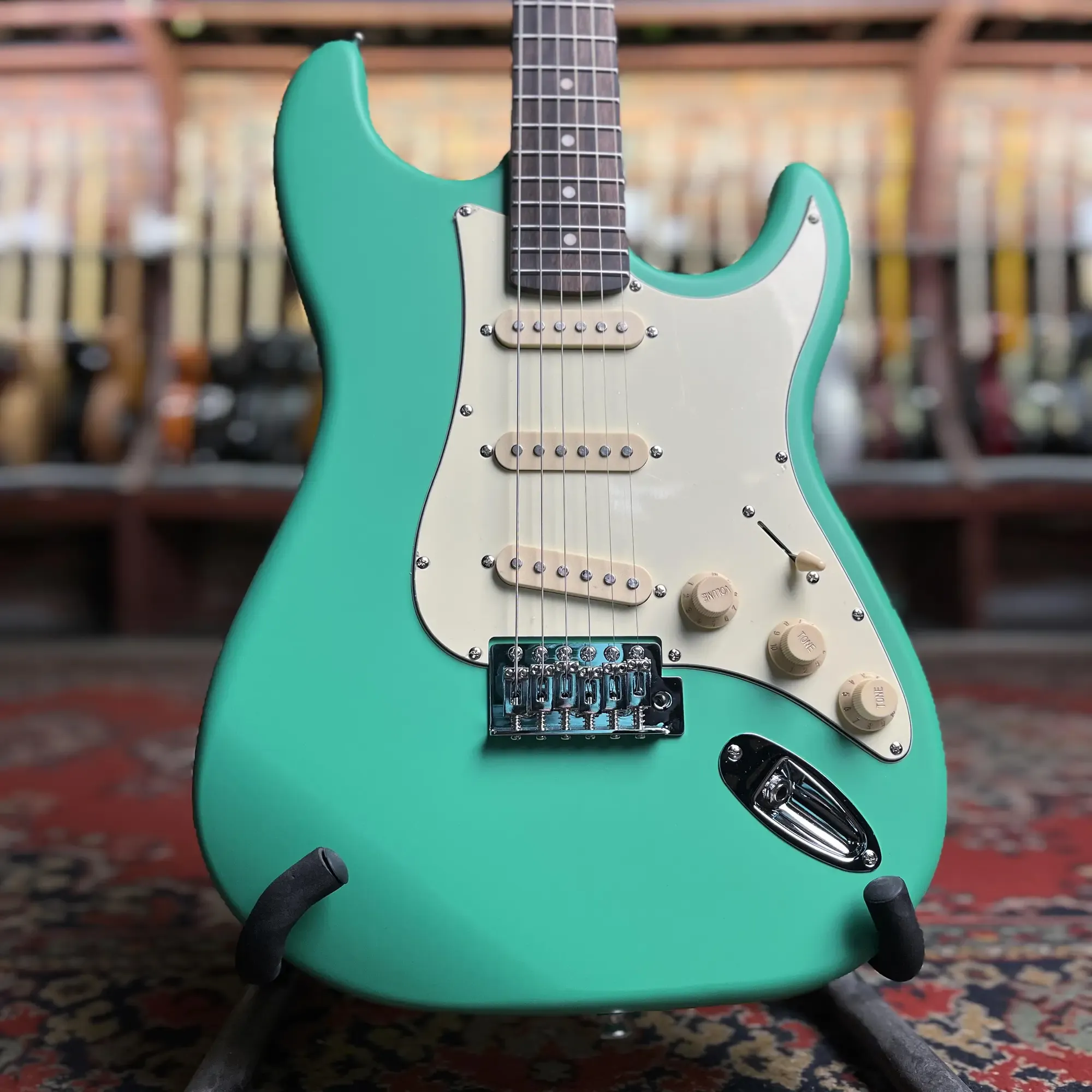 Электрогитара DeMarco DMSEST202 Stratocaster SSS Green