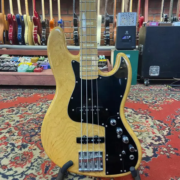 Бас-гитара Fender Jazz Bass Marcus Miller JB77-195MM S-S Buttercream Japan 1990's