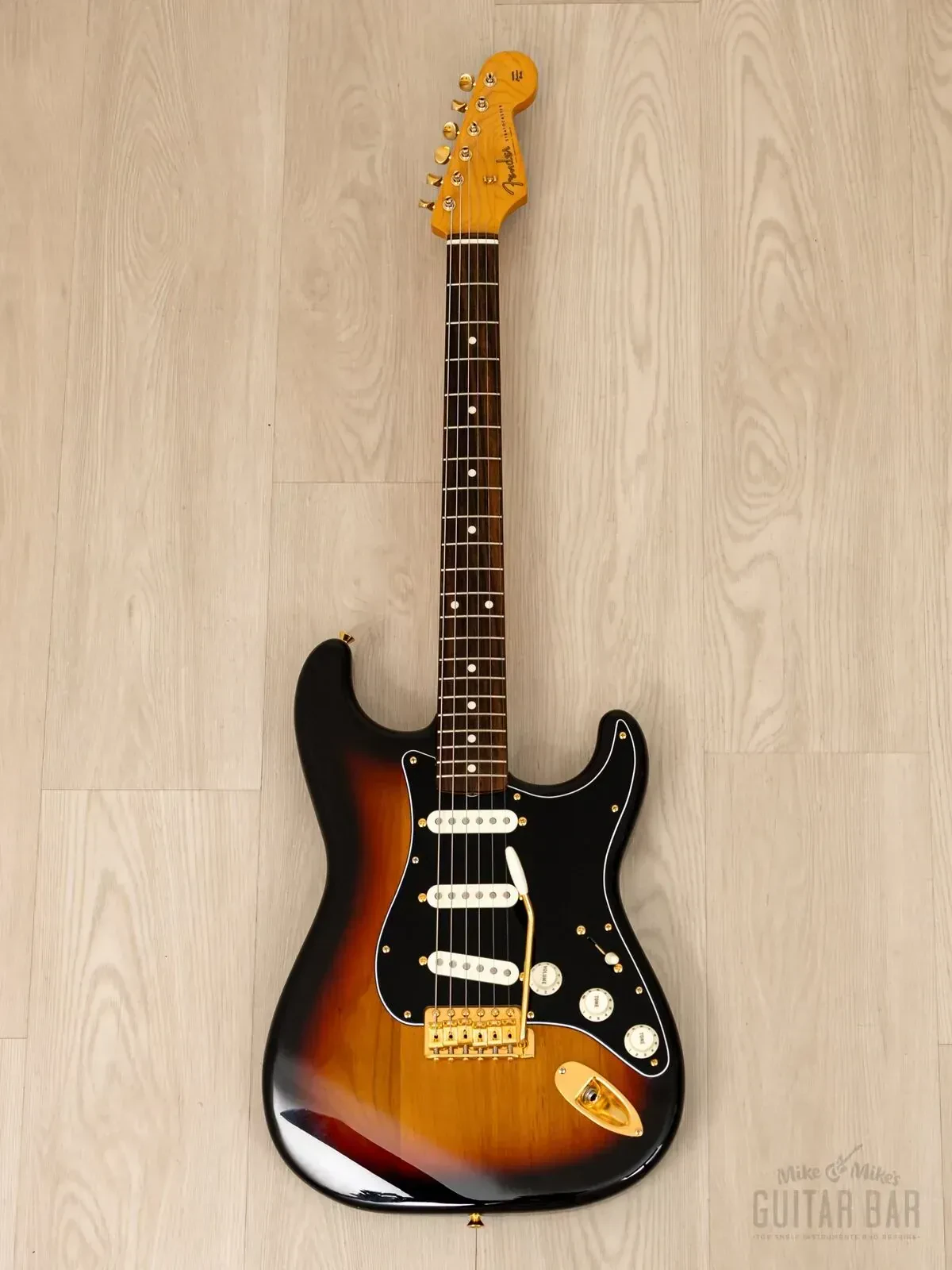 Электрогитара Fender Traditional 60s Stratocaster SSS Sunburst w/gigbag Japan 2018