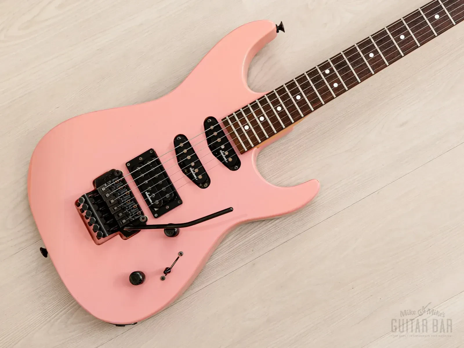 1989 Charvel Jackson DK-065-SSH Vintage Superstrat Bubblegum Pink, Japan Model 3