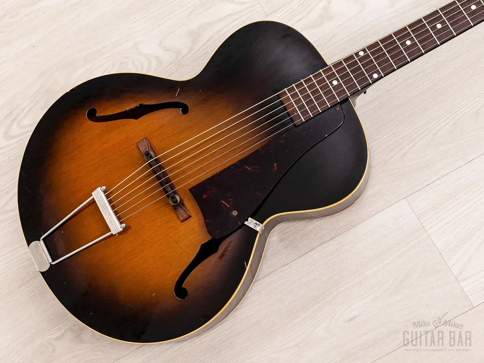 Б/У электроакустическая гитара Gibson L-48 1954 арчетоп со звукоснимателем K&K, с кейсом