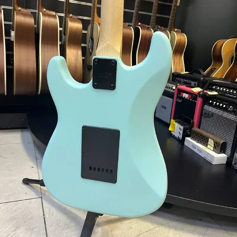 Изображение №6