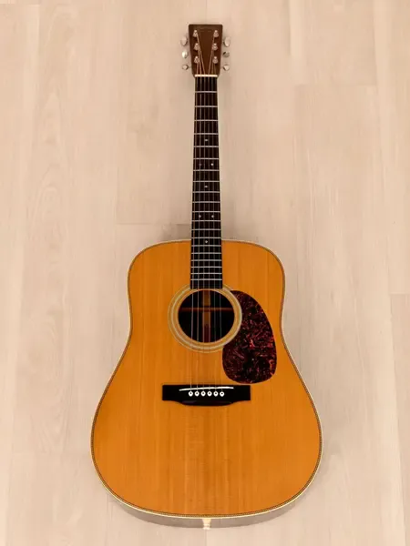 Акустическая гитара Martin HD-28V Dreadnought Natural w/case USA 2006