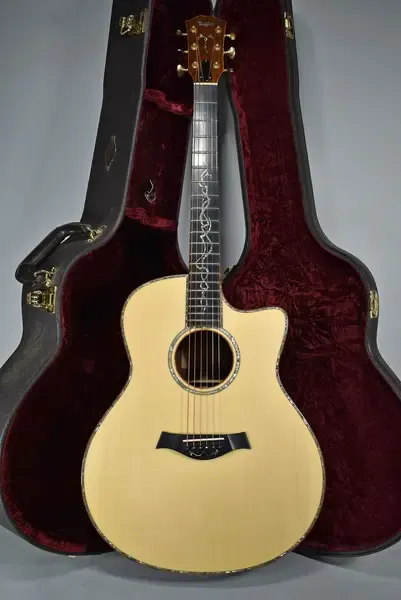 Акустическая гитара Taylor Custom GO Natural w/OHSC USA 2011