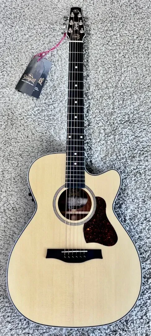 Seagull Maritime SWS Concert Hall CW Presys II Acoustic Electric Guitar, Natural