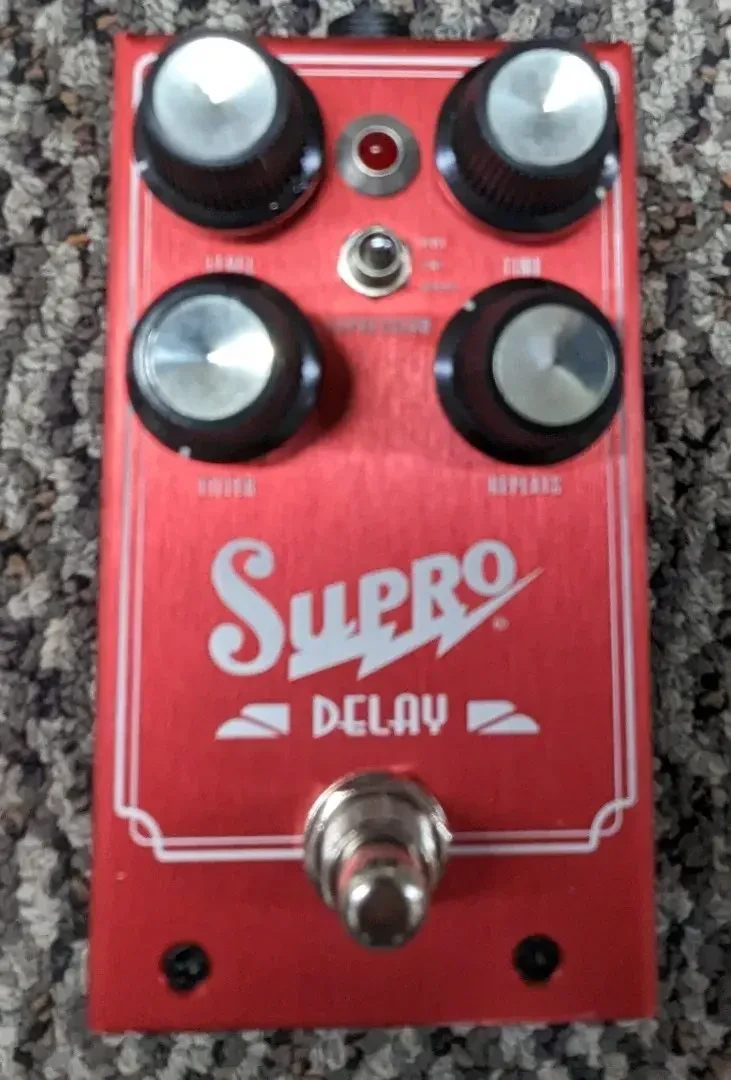 Педаль эффектов для электрогитары Supro 1313 Analog Delay