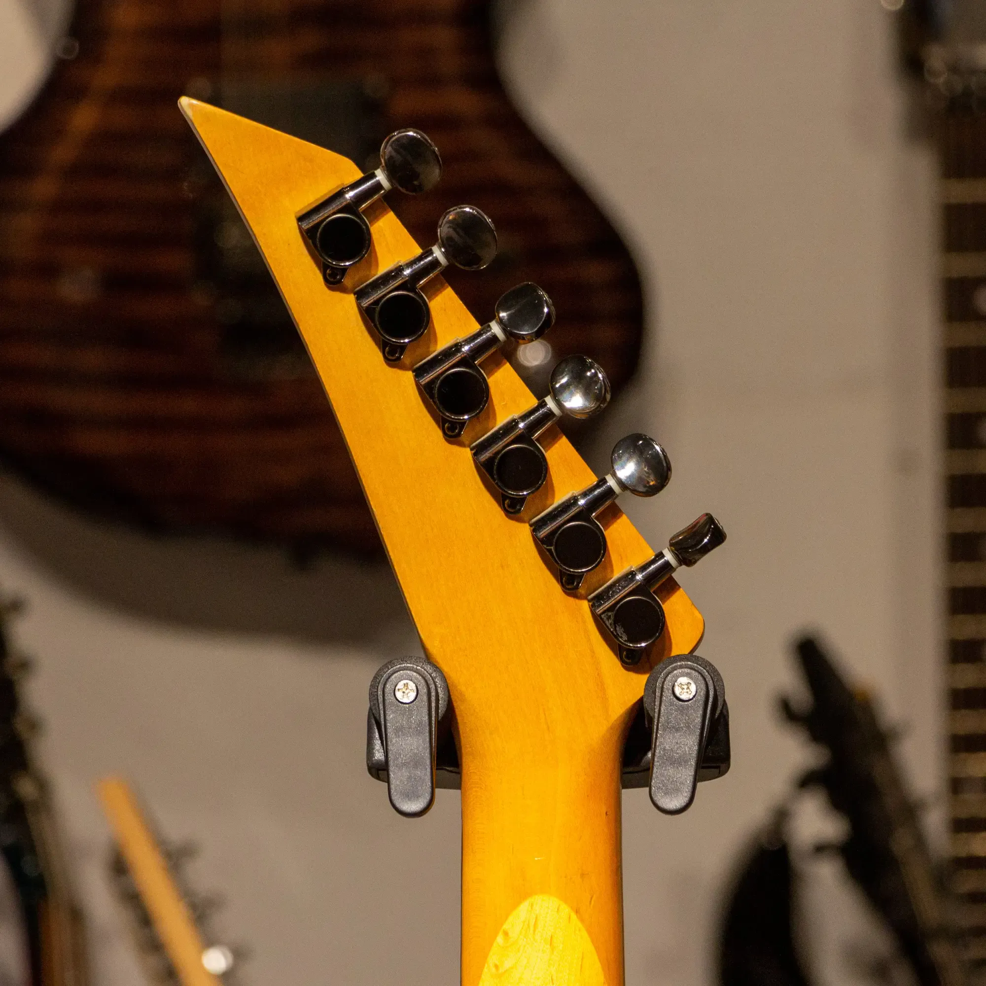 Изображение №8