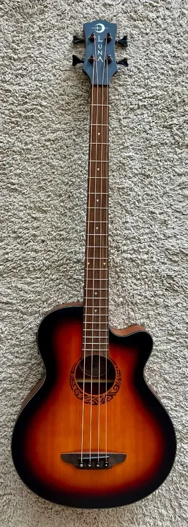 Бас-гитара акустическая Luna Guitars LAB34TRIBALTSB Tribal Tobacco Sunburst