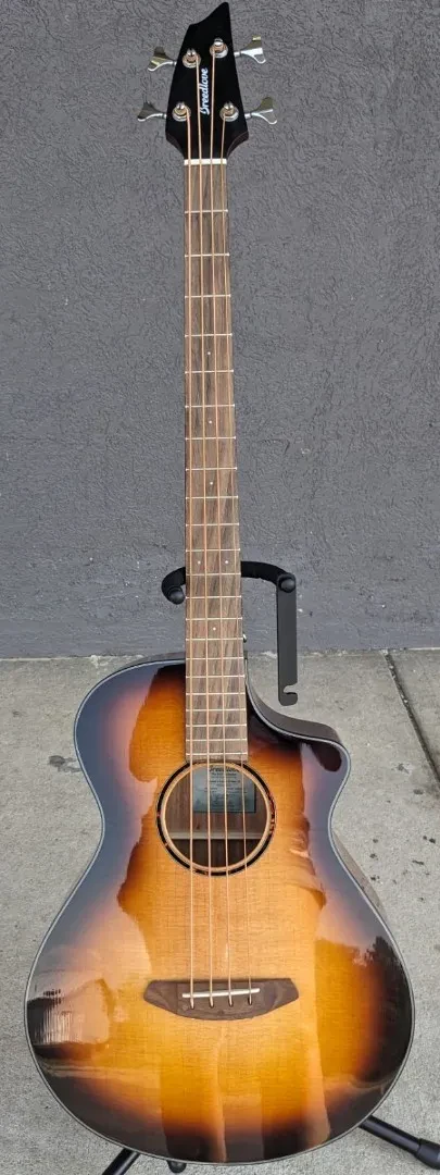 Б/У Электроакустическая бас-гитара Breedlove ECO Discovery S Concert Edgeburst CE