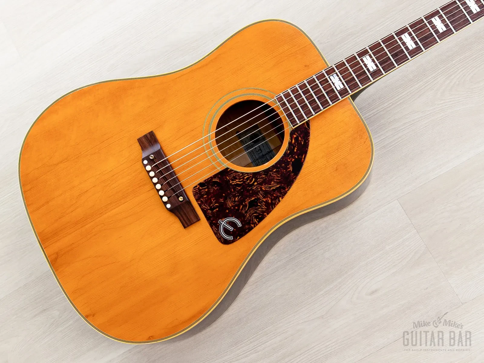 Б/У акустическая гитара Epiphone Frontier FT-110N 1968, дредноут с кейсом