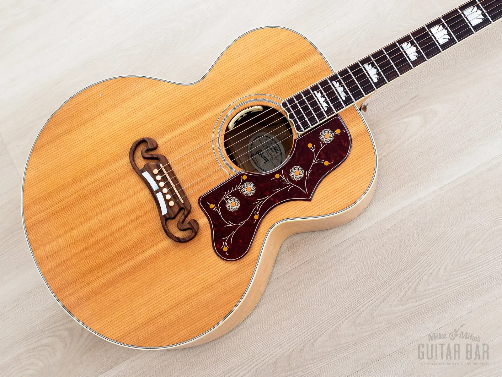 Б/У электроакустическая гитара Gibson SJ-200 Standard Jumbo с системой LR Baggs, с кейсом