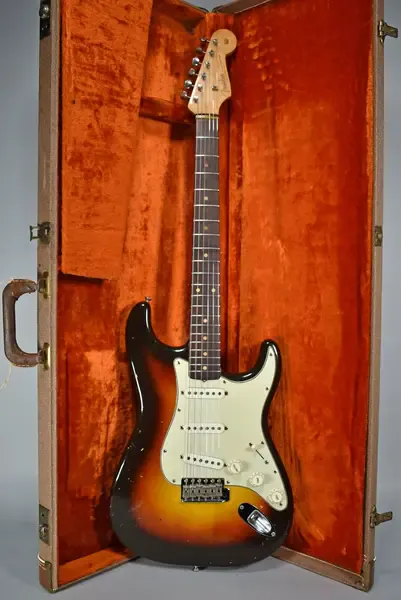 Электрогитара Fender Stratocaster Sunburst w/case USA 1960