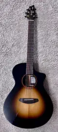 Электроакустическая гитара Breedlove Performer Pro Concert CE Tobacco Burst с кейсом