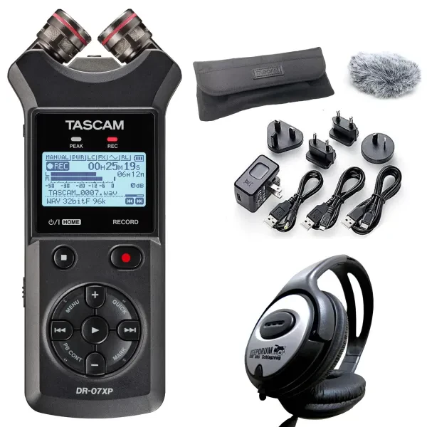 Рекордер Tascam DR-07XP с аксессуарами