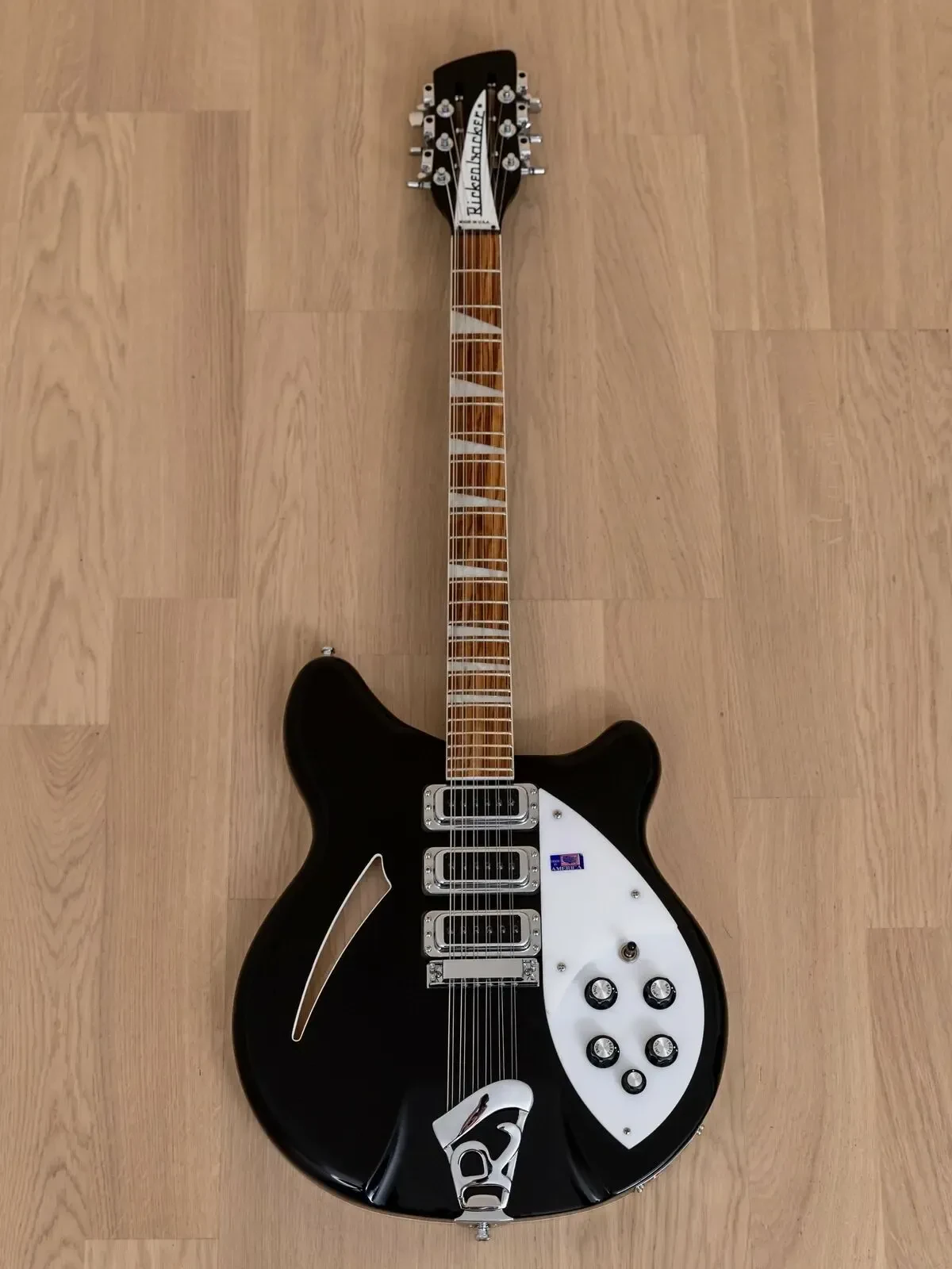 Электрогитара полуакустическая Rickenbacker 370/12 Jetglo w/case USA 2011