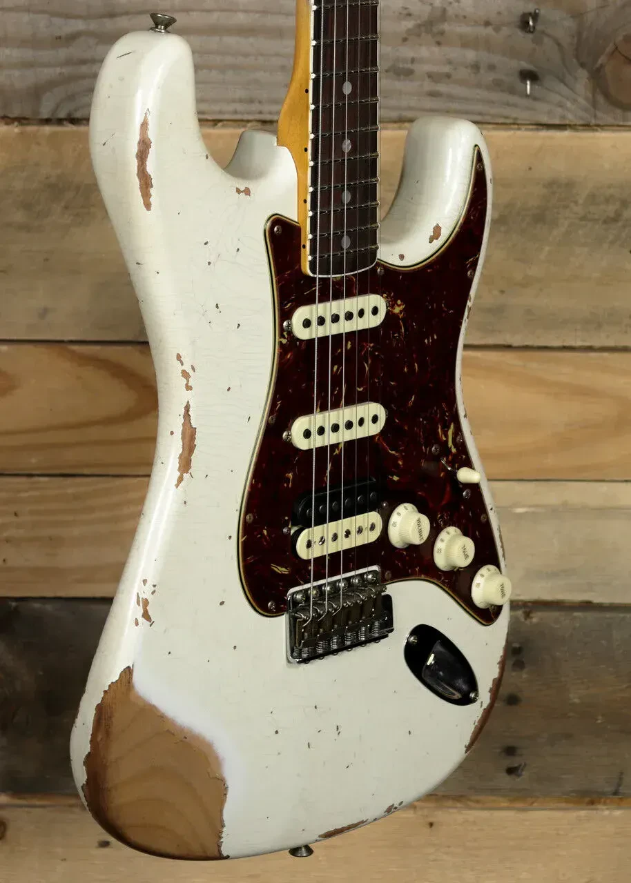 Электрогитара Fender Custom Shop F22 Limited Edition '67 HSS Strat Heavy Relic Aged Olympic White