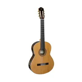 Классическая гитара Admira A8