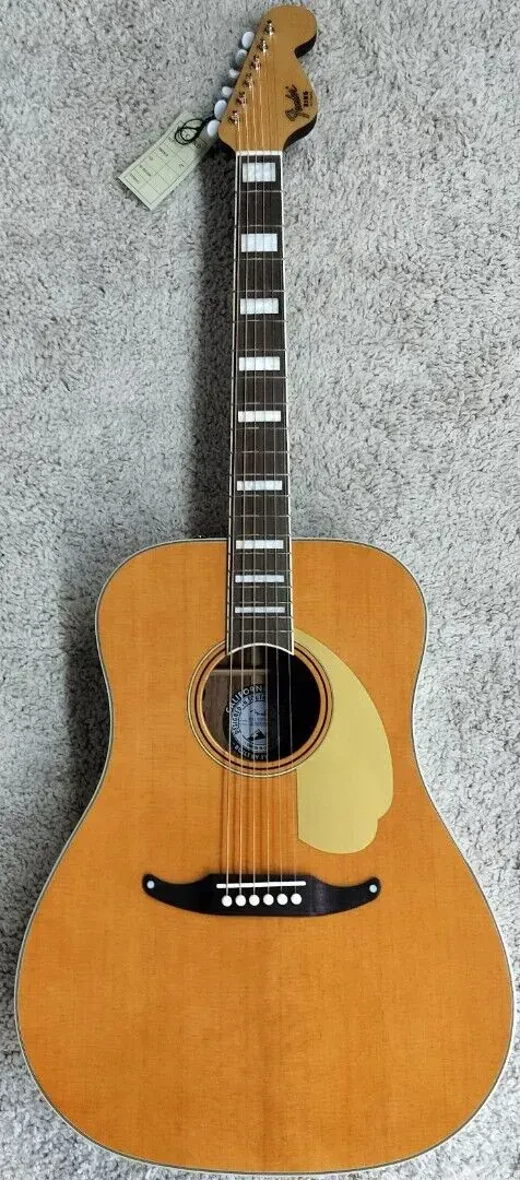 Электроакустическая гитара Fender King Vintage Aged Natural с кейсом