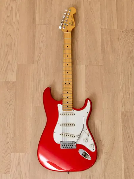 Электрогитара Fender American Standard Stratocaster SSS Candy Apple Red w/case USA 1993