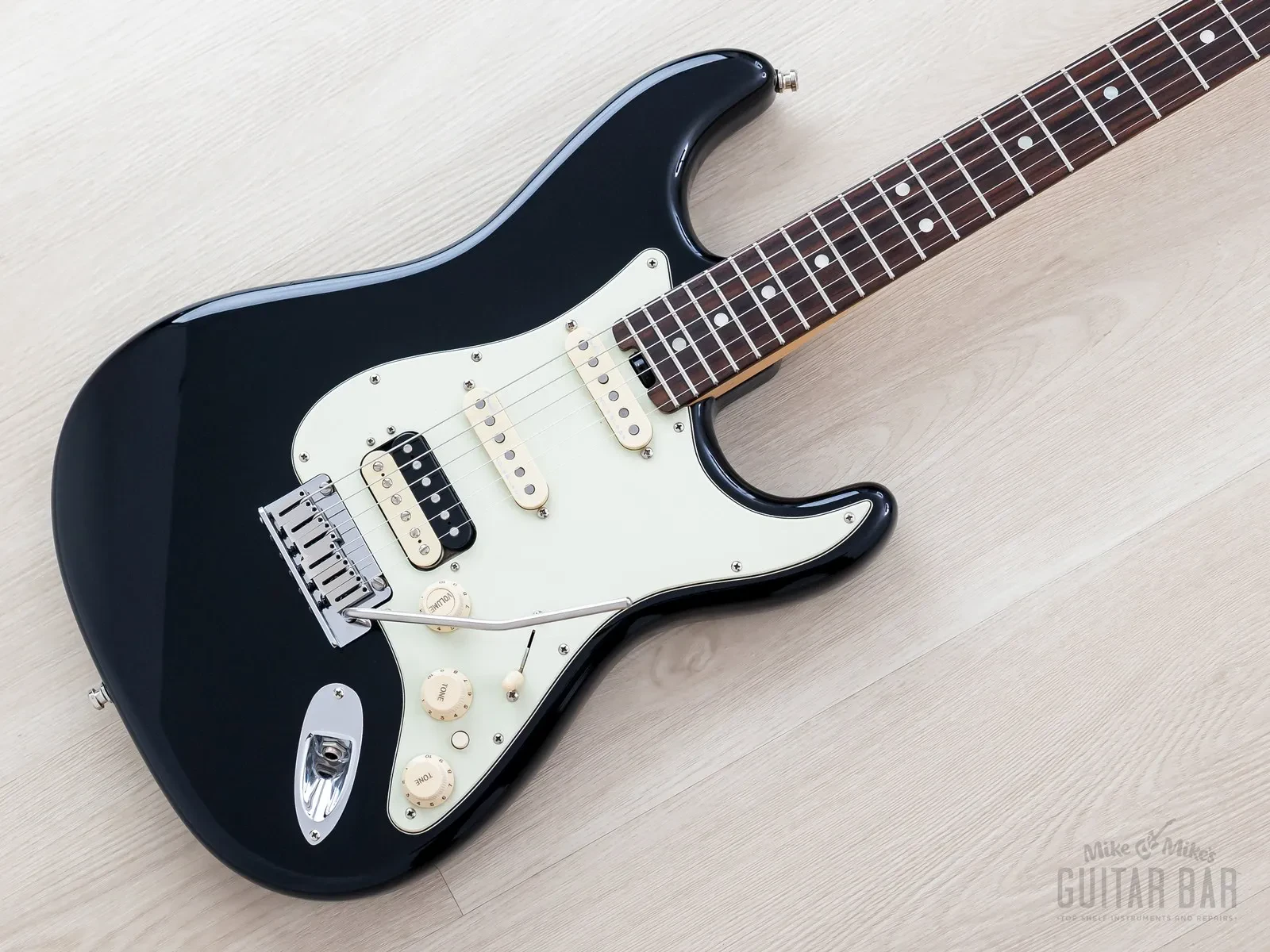 2016 Fender American Elite Stratocaster HSS Shawbucker Mystic Black w/ Case