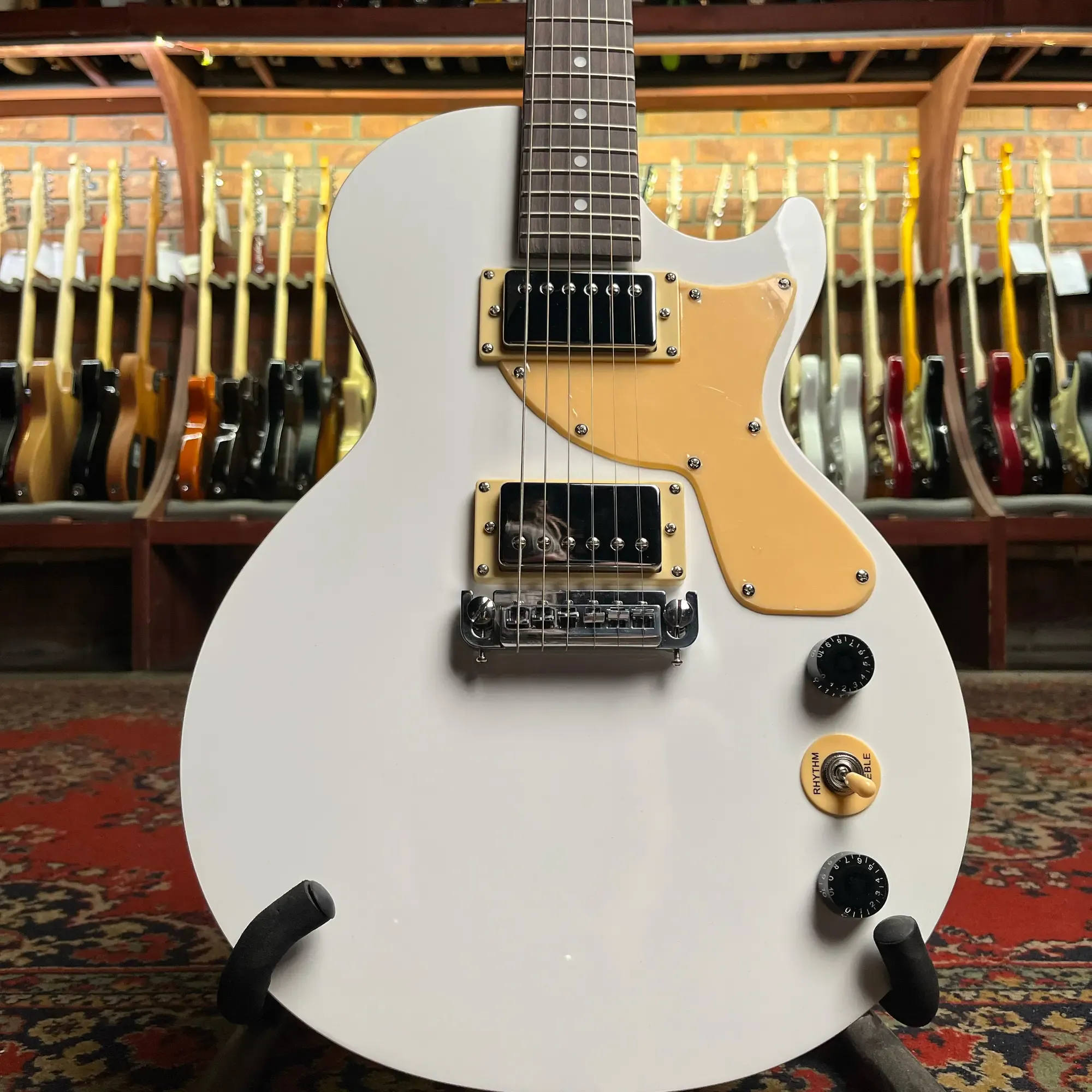 Электрогитара J&D Guitars LP50 Les Paul White
